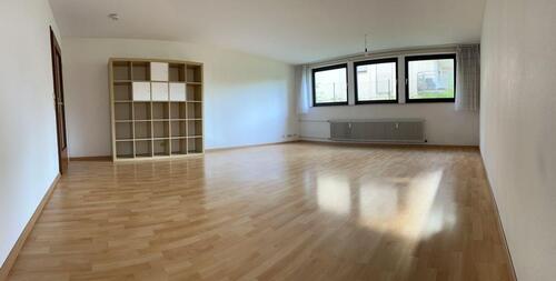 Foto - Große, helle 1 Zimmer Wohnung in Souterrain