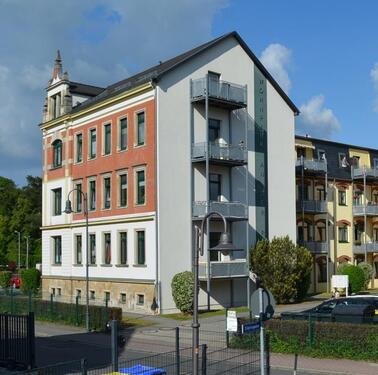 Foto - (37001) 2 RWE mit Balkon im Grünen