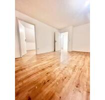 Sanierte 3 Zimmerwohnung, EBK TLB Stellplatz - Oberasbach