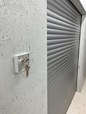 Foto - Großes Lager mit 2 Räumen zur Miete