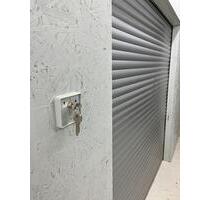 Großes Lager mit 2 Räumen zur Miete - Broderstorf