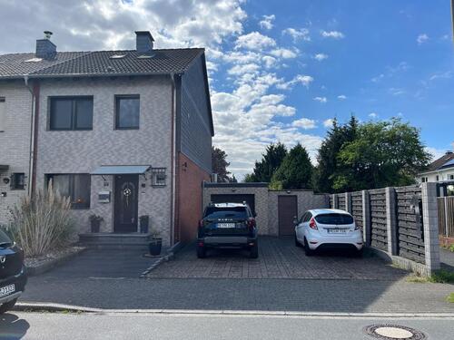 Foto - Reihenendhaus mit großem Garten