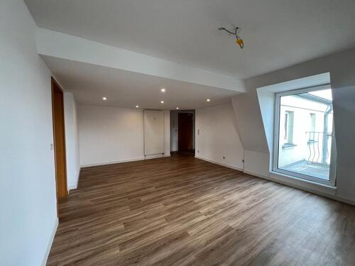 Foto - Gemütliche Dachgeschoss-Wohnung mit Balkon und Keller ab 01.08.26
