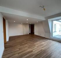 Gemütliche Dachgeschoss-Wohnung mit Balkon und Keller ab 01.08.26 - Gera Lusan