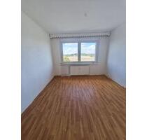 ländlich gelegen , Nähe Demmin, 3 Raum , Garten und Garage mgl. - Borrentin