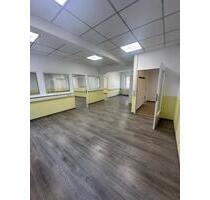 Helle Bürofläche mit 210 m² im 1. OG – 7 Räume – 247 Zugang - Iserlohn Gerlingsen