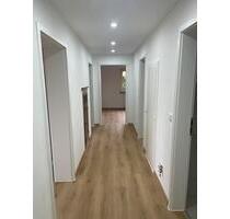 3 Zimmer Wohnung - 1.200,00&nbsp;EUR Kaltmiete, ca.&nbsp; 70,00&nbsp;m&sup2; in Ditzingen (PLZ: 71254)