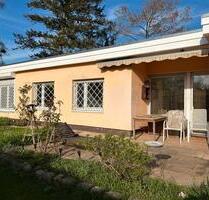 Bungalow in Zehlendorf - 2.500,00&nbsp;EUR Kaltmiete, ca.&nbsp; 160,00&nbsp;m&sup2; in Berlin (PLZ: 14165) Steglitz-Zehlendorf