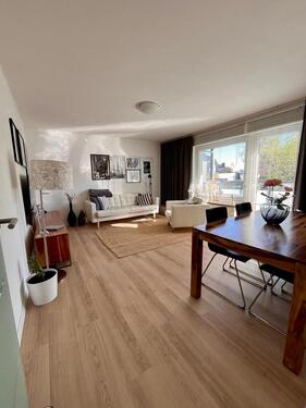 Foto - Moderne 3-Zimmer Wohnung mit Balkon 1. OG Friedrichsdorf