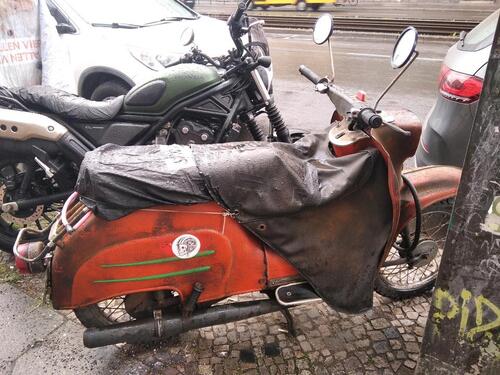 Foto - Garagenstellplatz, Berlin Prenzlauer Berg, der Winter kommt...