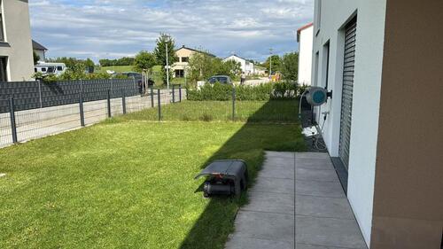 Foto - wundervoll helle und geräumige 2-Zimmer-Wohnung mit Terrasse, Garten und 2 KfZ-Stellplätzen
