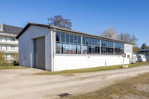 Foto - 200 qm Lagerhalle mit elektrischem Rolltor in Düren