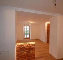 Sehr schöne 3-Zi-EG-Whg. in Sulzbach-Rosenberg - Edelsfeld