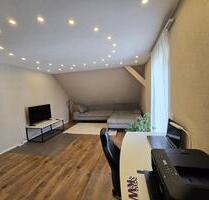 Gemütliche 2-Zimmer-Dachgeschosswohnung mit Charme - Ichenhausen