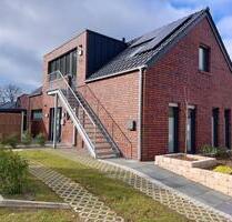 Helle Eigentumswohnung, EBK, Gäste WC, Niedrigenergie A+, Carport - Lähden