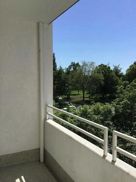 Foto - Praktische 3-Zimmer-Wohnung mit sonnigem Balkon!