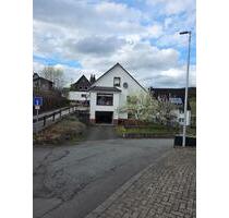 Einfamilienhaus - 175.000,00&nbsp;EUR Kaufpreis, ca.&nbsp; 100,00&nbsp;m&sup2; in Kirchhundem (PLZ: 57399)
