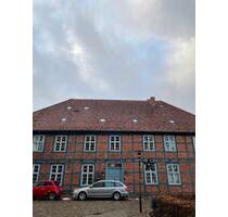 Sonnige 4-Raum-Wohnung am Kirchplatz in Plau - Plau am See