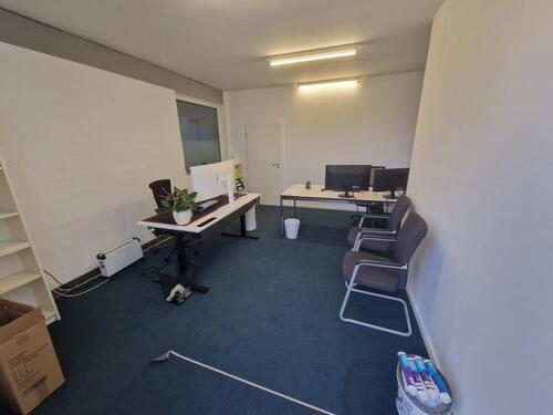 Foto - Heller Büroraum - 380,00&nbsp;EUR Kaltmiete, ca.&nbsp; 35,00&nbsp;m&sup2;