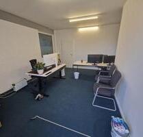 Heller Büroraum - 380,00 EUR Kaltmiete, ca. 35,00 m² in Eschweiler (PLZ: 52249) Heller Büroraum - 380,00 EUR Kaltmiete, ca. 35,00 m² in Eschweiler (PLZ: 52249)