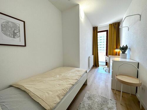 Foto - Zimmer frei in 3er WG mit Balkon & Skyline Blick - Nähe Uni und Flughafen