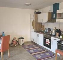 Große,helle,neuwertige, 1,5 Zi.-Single-DG-Whg. mit EBK - Stuttgart Zuffenhausen