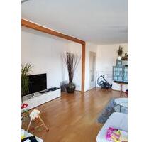 Charmante 3-Zimmer-Wohnung mit Kachelofen und Wintergarten - Ursensollen