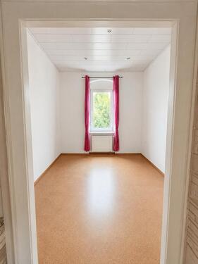 Foto - 2-Zimmer Wohnung mit maßangefertigter Einbauküche in Hof