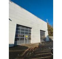 Gewerbehalle mit Durchfahrt für LKW, Starkstrom & Parkplätzen! - Gommern