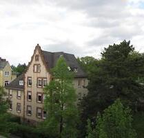Schöne Obergeschosswohnung mit großem Balkon in sanierter Jugends - Bad Nauheim