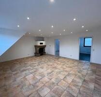 Attraktive und vollständig renovierte 3,5 - Zimmer Wohnung - Essen Stadtbezirk VI