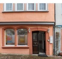 Kleines Ladengeschäft - 360,00&nbsp;EUR Kaltmiete, ca.&nbsp; 18,00&nbsp;m&sup2; in Wertheim (PLZ: 97877)