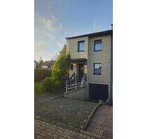 Gepflegtes Reihenendhaus mit Garten & Garage in Stuhr – prov.frei