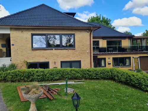 Foto - Exklusives Haus mit Pool, Sauna und großzügigem Garten