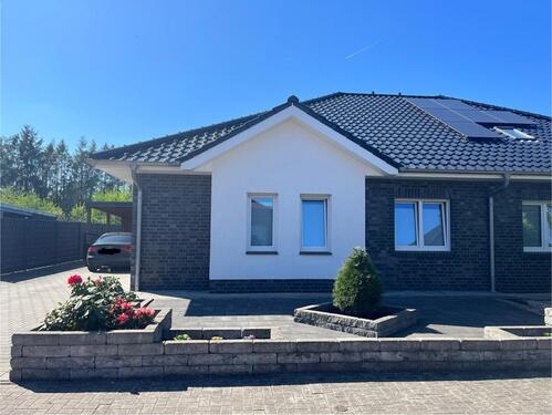 Foto - Doppelhaushälfte mit EBK - 1.050,00 EUR Kaltmiete,