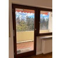 Helle großzügige 3 Zimmer Wohnung mit EBK WG geeignet - Wüstenrot