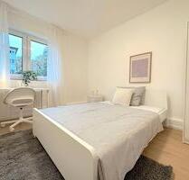 Modernes Zimmer frei in unserer 4er WG frei in Frankfurt am Main - Gallus