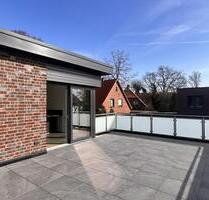 Tungeln ** Erstbezug** lichtdurchflutete DG-Wohnung mit Einbauküche, Carport, Wallbox! - Wardenburg