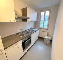 Zentrale freundliche 2- Raum Wohnung - Burg