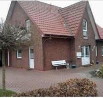 Helle 4 Zimmer-Dachgeschosswohnung mit Balkon in 26676 Barßel - Unterensingen