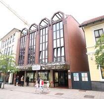 Repräsentative Büro-Praxiseinheit mit Aufzug und Pkw-Stellplätzen in der Fußgängerzone - Cloppenburg