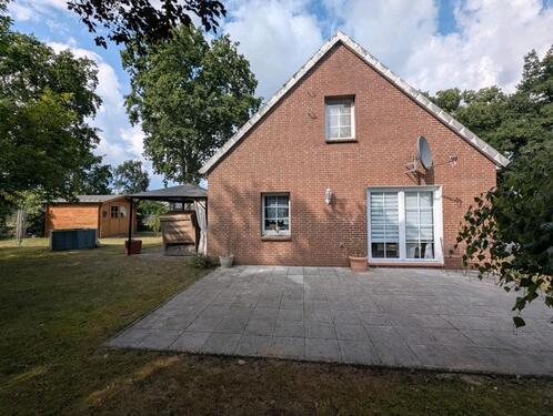 Foto - Provisionsfrei!Freistehendes Einfamillienhaus im Grünen