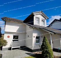 Modernes Einfamilienhaus (2x Terrassen, 2x Stellplätze, FBH, EBK) - Wetzlar