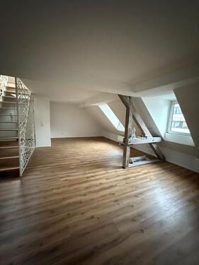 Foto - Helle Dachgeschosswohnung in Köln - Villenviertel - modernisiert