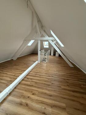 Foto - 2 Zimmer Dachgeschoßwohnung zur Miete in Köln