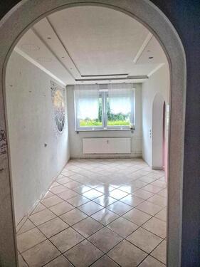 Foto - Erdgeschosswohnung mit Garten und Grage