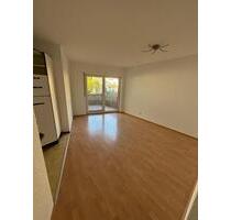 2-Zimmerwohnung mit Balkon & Stellplatz in Uni-Nähe - Homburg