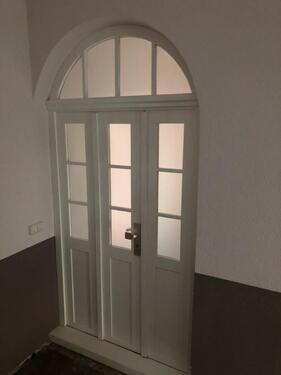 Foto - Sanierte Drei Raum Wohnung - 395,00 EUR Kaltmiete, ca.  75,00 m²