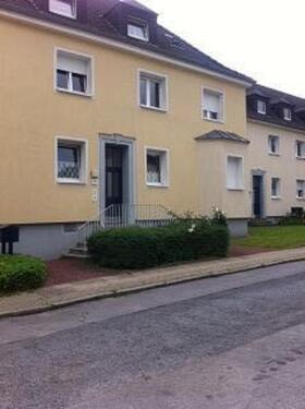 Foto - Bei VIVAWEST die Sonnenstrahlen auf dem eigenen Balkon genießen.