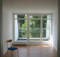 2-Zimmer-DG - mit Balkon - sofort beziehbar - provisionsfrei - Berlin Spandau